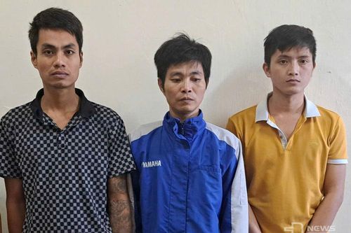 Khởi tố 5 đối tượng trộm cắp ắc-quy ô tô