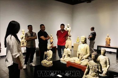 Gốm Việt qua triển lãm 'Nam Tước - Hồn của đất'