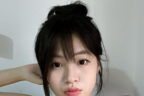 Hot girl đất võ có nụ cười tỏa nắng hút hồn người đối diện