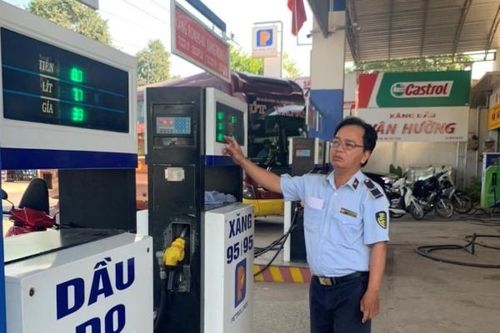 Quản lý thị trường phía Nam đẩy mạnh kiểm tra việc kinh doanh xăng dầu
