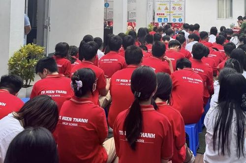 Vụ tuyển sinh 'chui' 174 học sinh lớp 10: Sở Giáo dục và Đào tạo Hà Nội yêu cầu nhà trường xin lỗi phụ huynh