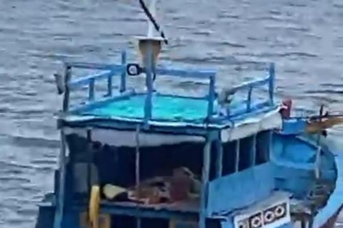 Phát hiện một ngư dân tử vong khi đi câu mực trên vịnh Vân Phong