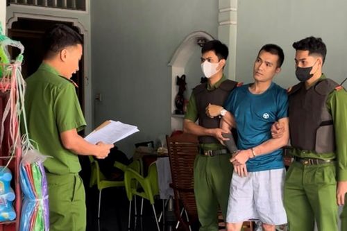 Áp giải bị án đi chấp hành án