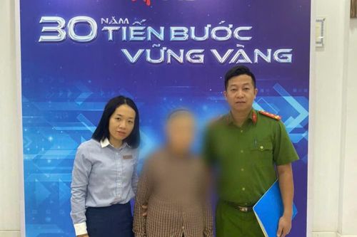 Bị 'dọa' có lệnh truy nã, cụ bà gần 80 tuổi suýt mất 400 triệu đồng