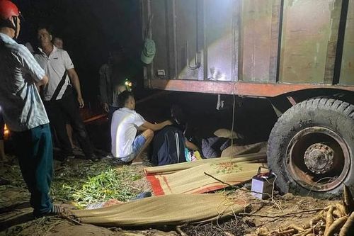 Tai nạn giao thông mới nhất 6/11/2024: tình tiết lạ vụ máy kéo cán chết người