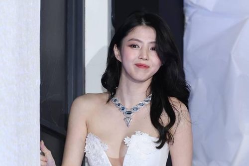Han So Hee 'trắng phát sáng'