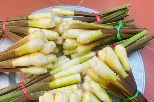 Củ niễng - món ngon đặc sản của Nam Định khi trời sắp sang Đông