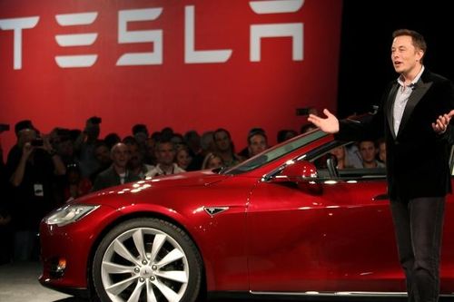 Vốn hóa Tesla vượt 1.000 tỷ USD sau chiến thắng của ông Trump