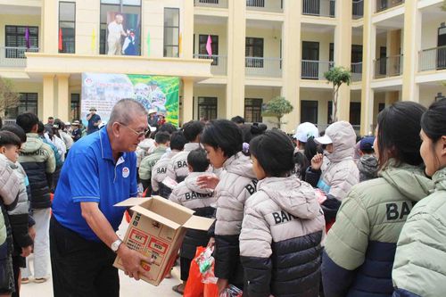 Hướng lòng về miền Bắc