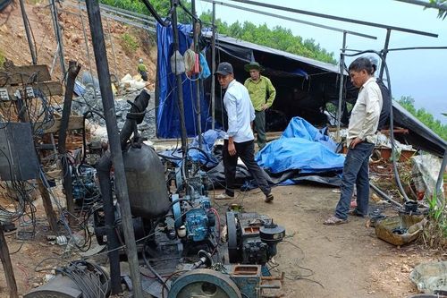 Kiên quyết xử lý dứt điểm khai thác vàng trái phép tại Đồi Sim, Sũng Mùn