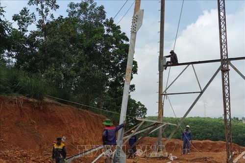 Yêu cầu khẩn trương giải phóng mặt bằng dự án Đường dây 220kV Nậm Sum - Nông Cống