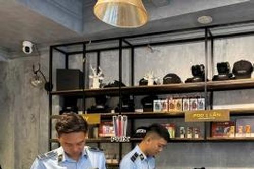 Hà Nội: Quản lý thị trường thu giữ hàng trăm sản phẩm thuốc lá điện tử, thuốc lá nung nóng nhập lậu