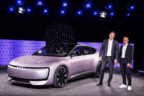 Audi tạo bất ngờ với thương hiệu AUDI không còn logo 4 vòng tròn tại Trung Quốc