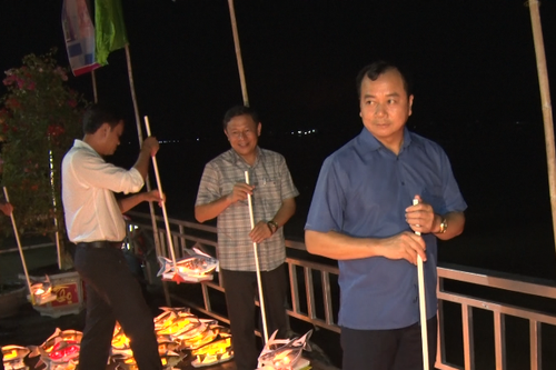 Đêm thả ngư đăng, hoa đăng chung tay bảo vệ môi trường