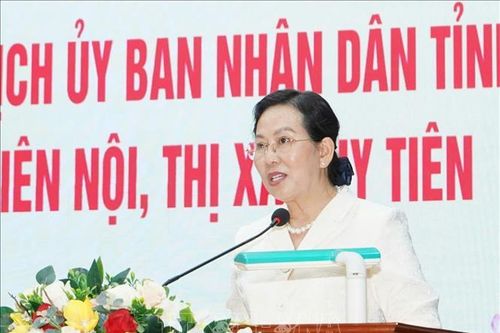 Người đứng đầu cấp ủy, chính quyền tỉnh Hà Nam đối thoại với nhân dân