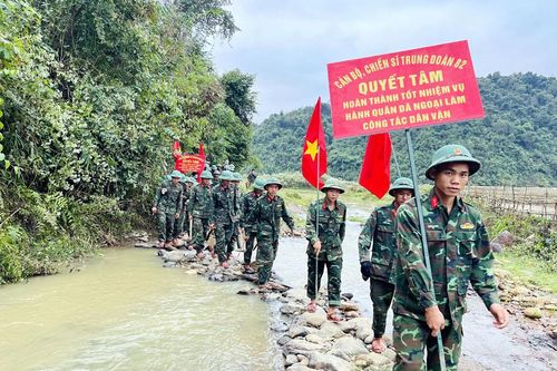 Hướng về cơ sở - hướng về dân