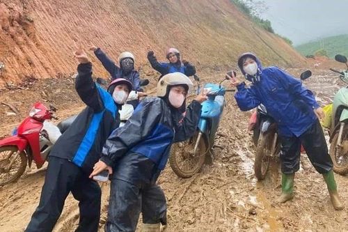 Ăm ắp yêu thương: Vượt lên lũ dữ