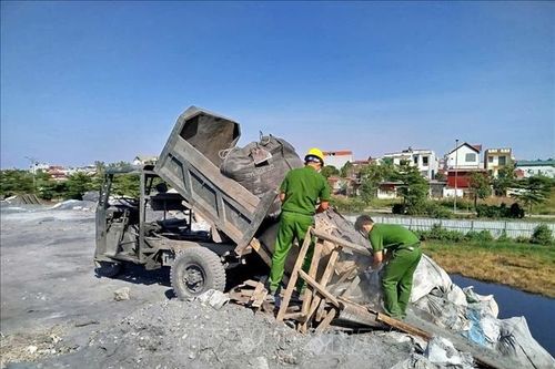 Xử phạt 8 cơ sở trong Cụm công nghiệp làng nghề Mẫn Xá vì nhiều vi phạm
