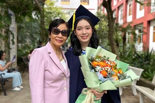 Nữ sinh trường ĐH Quốc tế (ĐHQG TP. HCM) hai lần liên tiếp trở thành thủ khoa