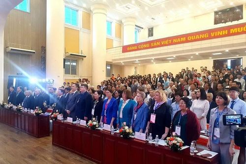 Tiếng Nga tiếp tục là phương tiện quan trọng đối với thế hệ trẻ Việt Nam