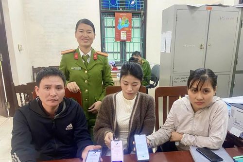 Nhận được 136 triệu đồng chuyển vào tài khoản, cô gái lập tức báo công an