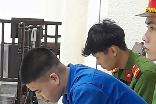 Sa lưới gần cột mốc biên giới