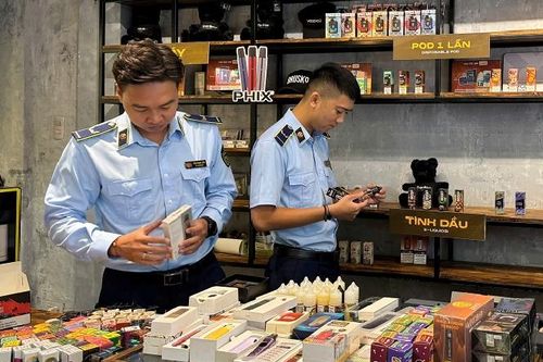 Hà Nội: Xử lý hàng loạt cơ sở kinh doanh thuốc lá điện tử, thuốc lá nung nóng có dấu hiệu vi phạm