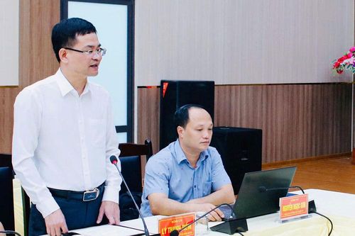Kiểm tra dự án cấp điện nông thôn tại huyện Nậm Pồ