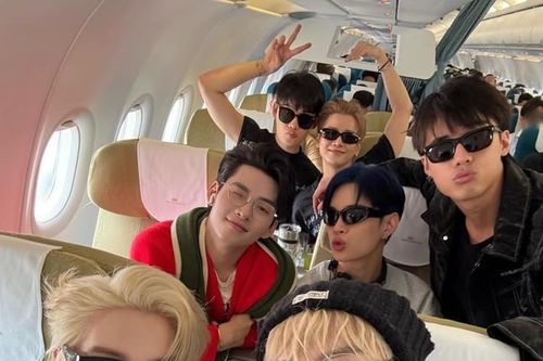 Dàn 'Say Hi' đổ bộ Hà Nội chạy bus tour, hàng loạt hạng vé bất ngờ 'sáng đèn'