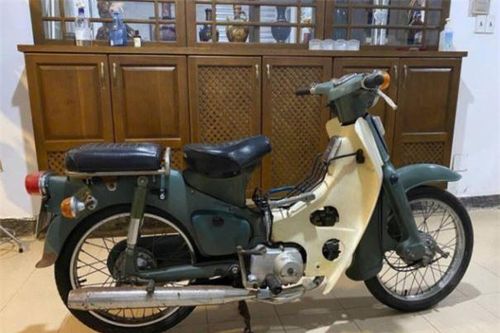 Chiếc Honda Cub của cố nhạc sĩ Trịnh Công Sơn được mua lại với giá 250 triệu đồng