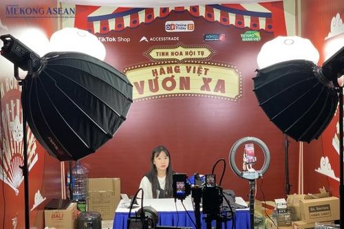 Hơn 900 phiên livestream bán hàng tại chuỗi sự kiện Online Friday 2024