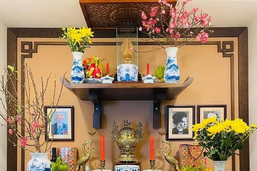 Dâng nước cúng trên bàn thờ thế nào cho đúng?