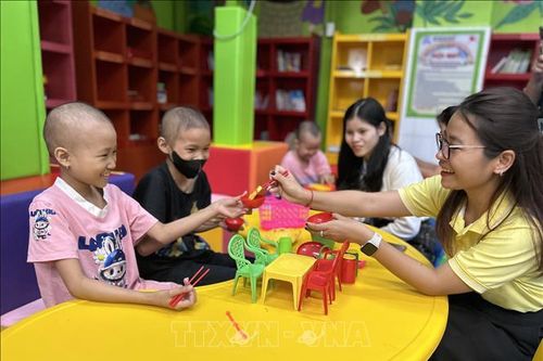 Mở rộng 'cánh cửa' hy vọng cho bệnh nhi ung thư