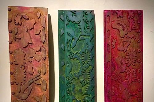 Triển lãm cổ vật gốm và đồ đá 'Riêng một con đường'