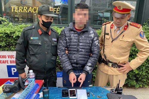 Mang ma túy 'thông chốt', thanh niên bị tổ công tác đặc biệt bắt giữ