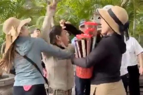 Kiểm tra, xử lý nghiêm người bán hàng rong cãi vã, xô xát với du khách ở Nha Trang