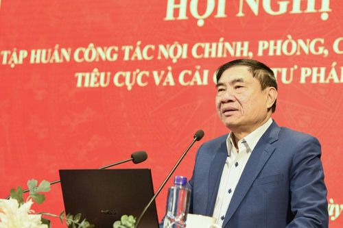 Gần 1.000 cán bộ chủ chốt tập huấn công tác nội chính, phòng chống tham nhũng
