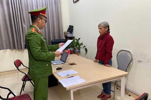 Khởi tố người phụ nữ U50 vì nhổ 25 cây ngô của hàng xóm