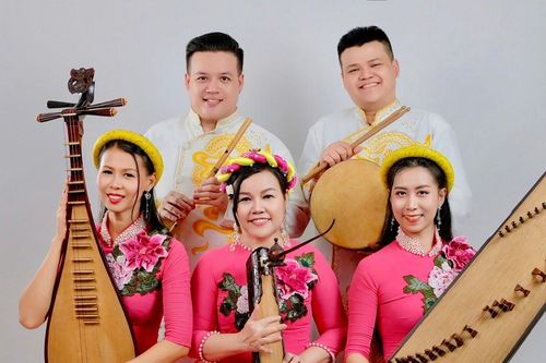 Đám cưới của gia đình toàn nghệ sĩ 'gây sốt' mạng xã hội