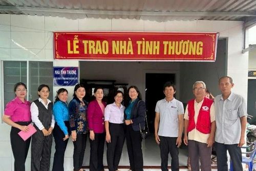 Tập trung nguồn lực xây nhà cho hộ nghèo