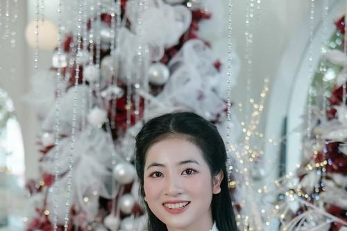 Nữ diễn viên truyền hình tỏa sáng trong bộ ảnh Giáng sinh và hành trình chinh phục màn ảnh nhỏ