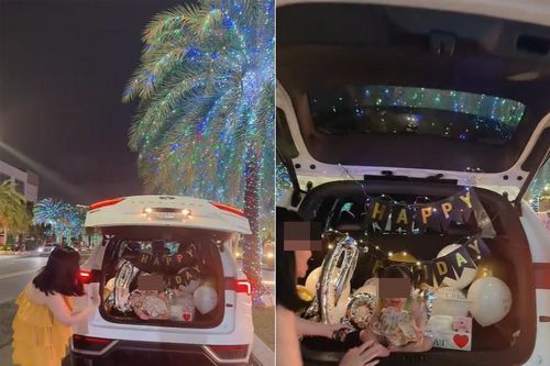 Clip chồng để con nhỏ trong cốp xe làm quà sinh nhật vợ xôn xao mạng xã hội