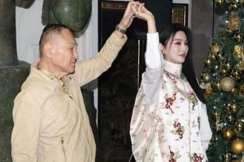 Phạm Băng Băng khiêu vũ, thân mật bên tỷ phủ tuổi U90