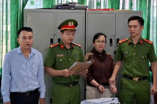 Nữ kế toán tham ô gần 200 triệu đồng để tiêu xài cá nhân