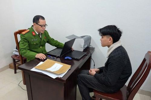 Hành hung bạn chỉ vì 10.000 đồng