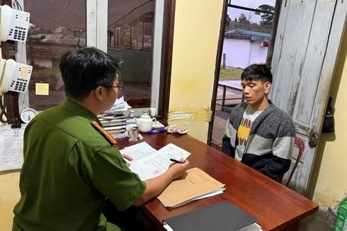 Bắt giữ đối tượng sử dụng nhiều Giấy chứng nhận quyền sử dụng đất giả để lừa đảo