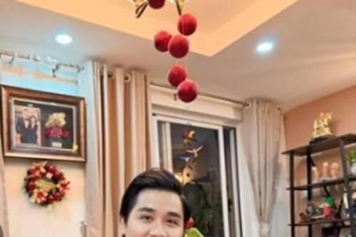 Biệt thự 5 tỷ phát sáng của MC Nguyên Khang lộng lẫy trước Giáng sinh