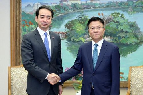 Phó Thủ tướng Lê Thành Long tiếp Đại sứ Trung Quốc tại Việt Nam