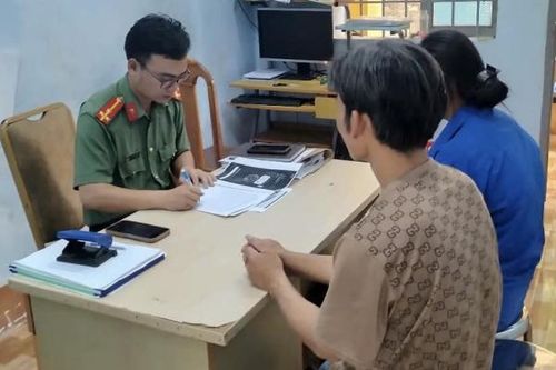 Bị Công an xã xử phạt, lên Facebook chửi bới, miệt thị