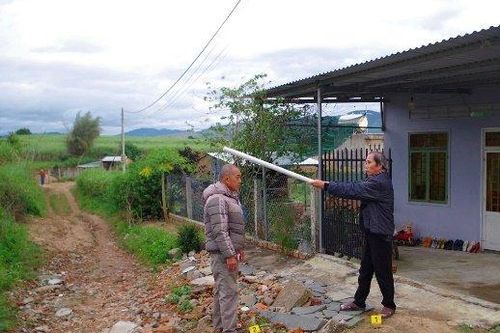 Gia Lai: Ném đá vào bờ rào nhà người khác, người đàn ông bị đánh trọng thương